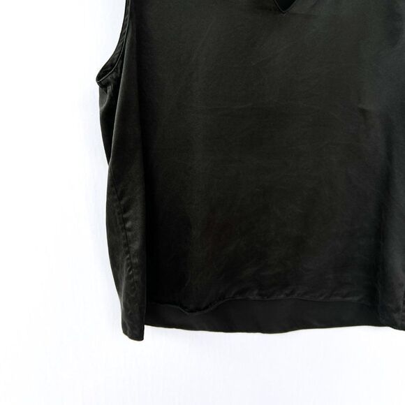 Emanuel Lingaro Black V Neck Sleeveless top - Picture 5 of 8
